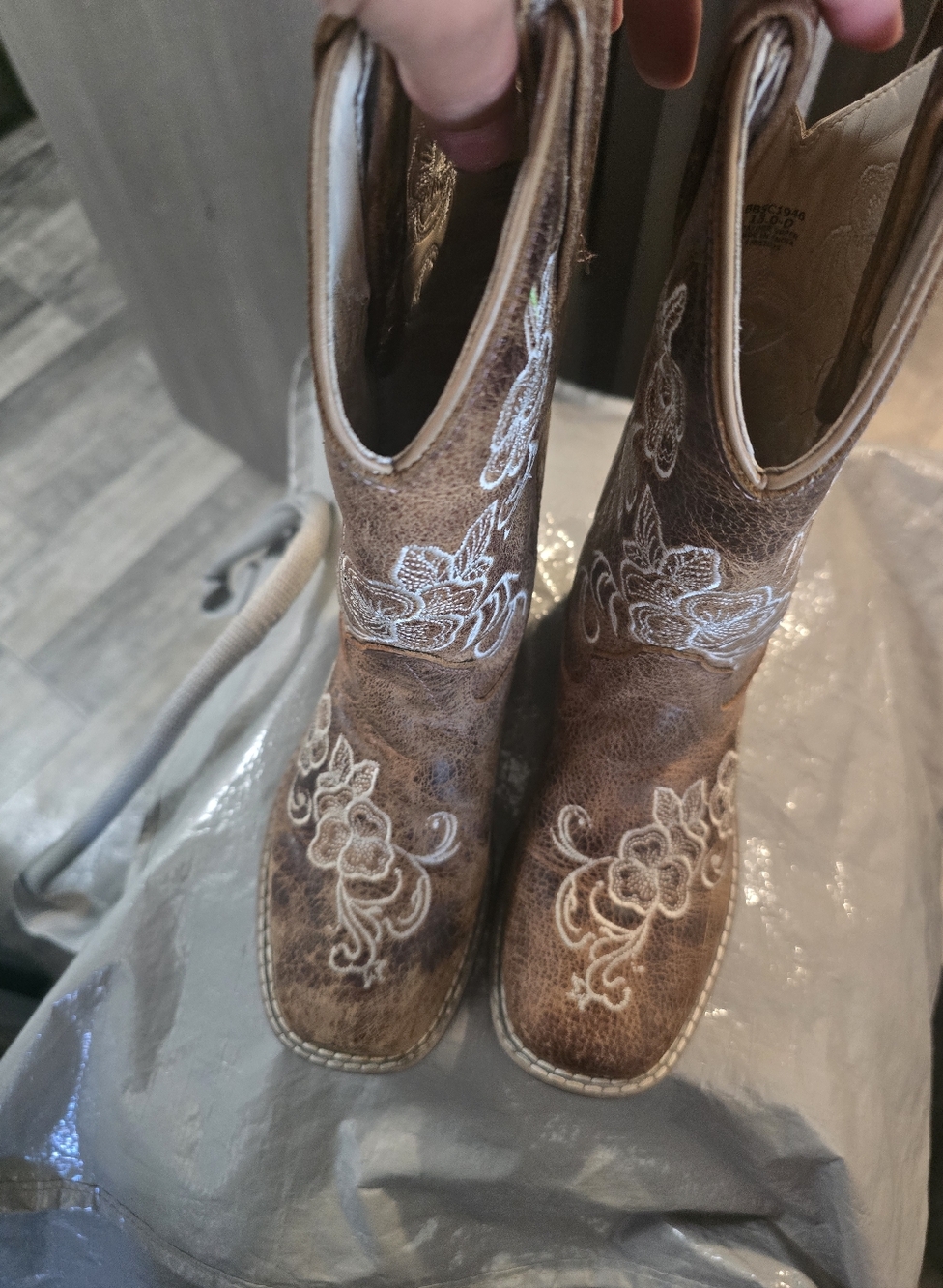 Shyanne Brown Leather Western Boots with White Floral Embroidery Little Girls - Picture 3 of 7